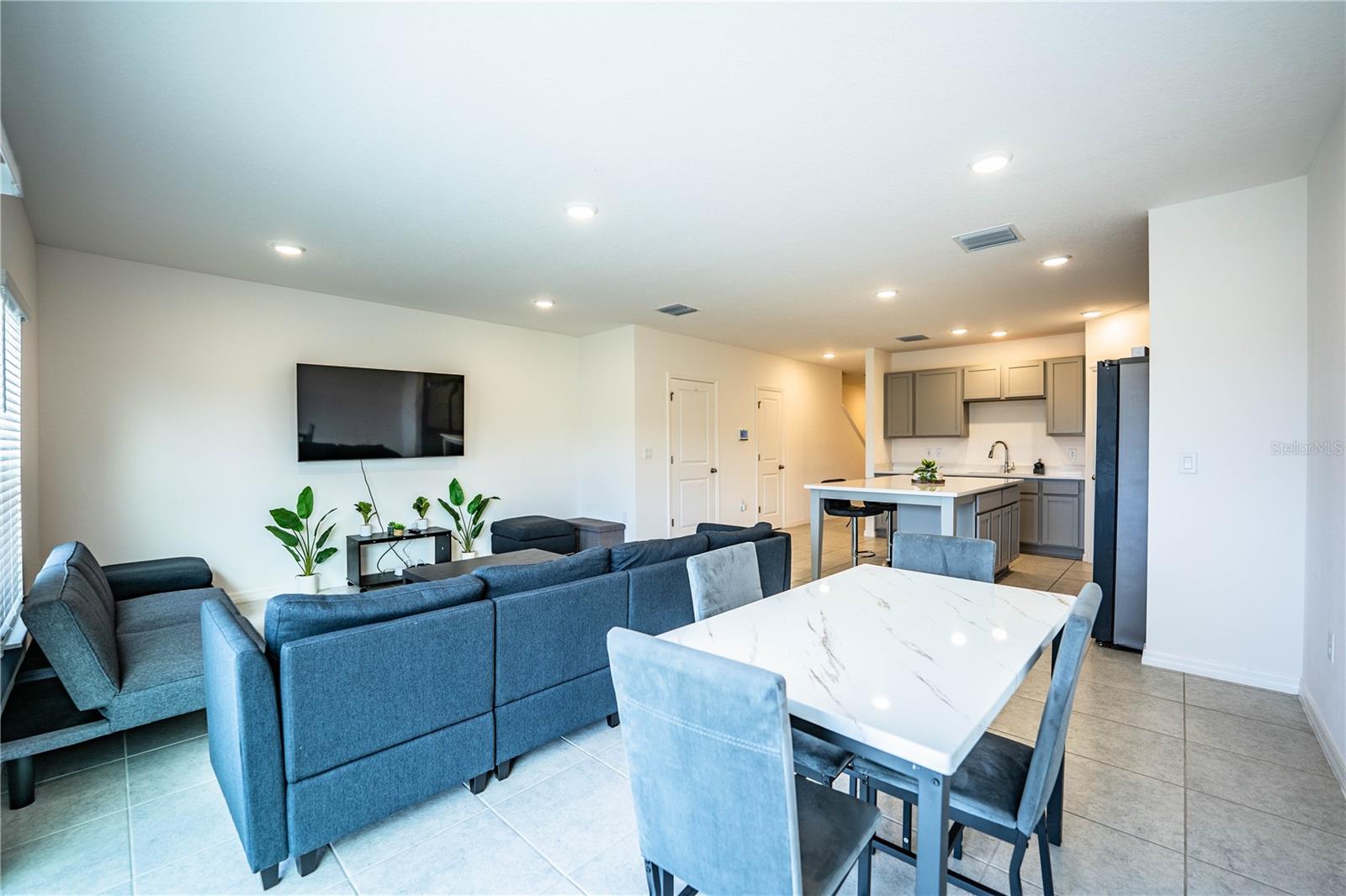 ONE COLLEGE PLACE - Residential Lease