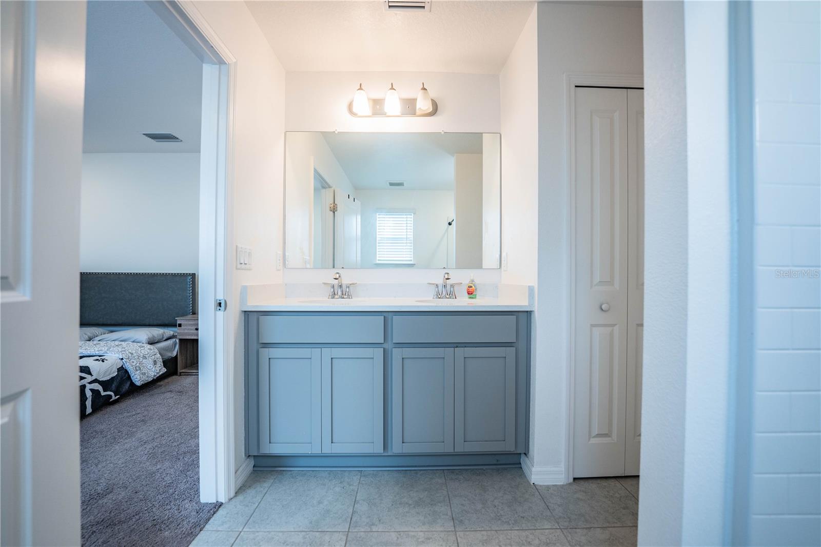 ONE COLLEGE PLACE - Residential Lease