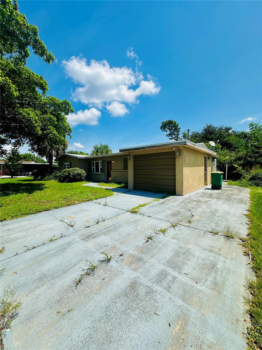 3250 SANTA BARBARA DR