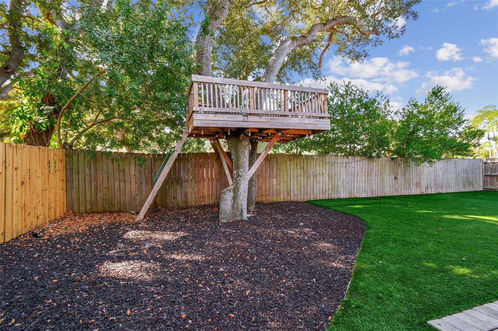 BALLAST POINT HEIGHTS - Residential