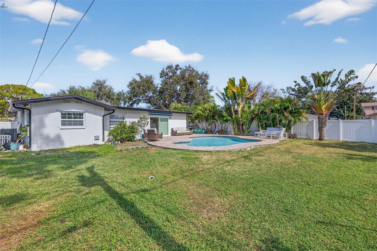 SUN-LIT SHORES - Residential