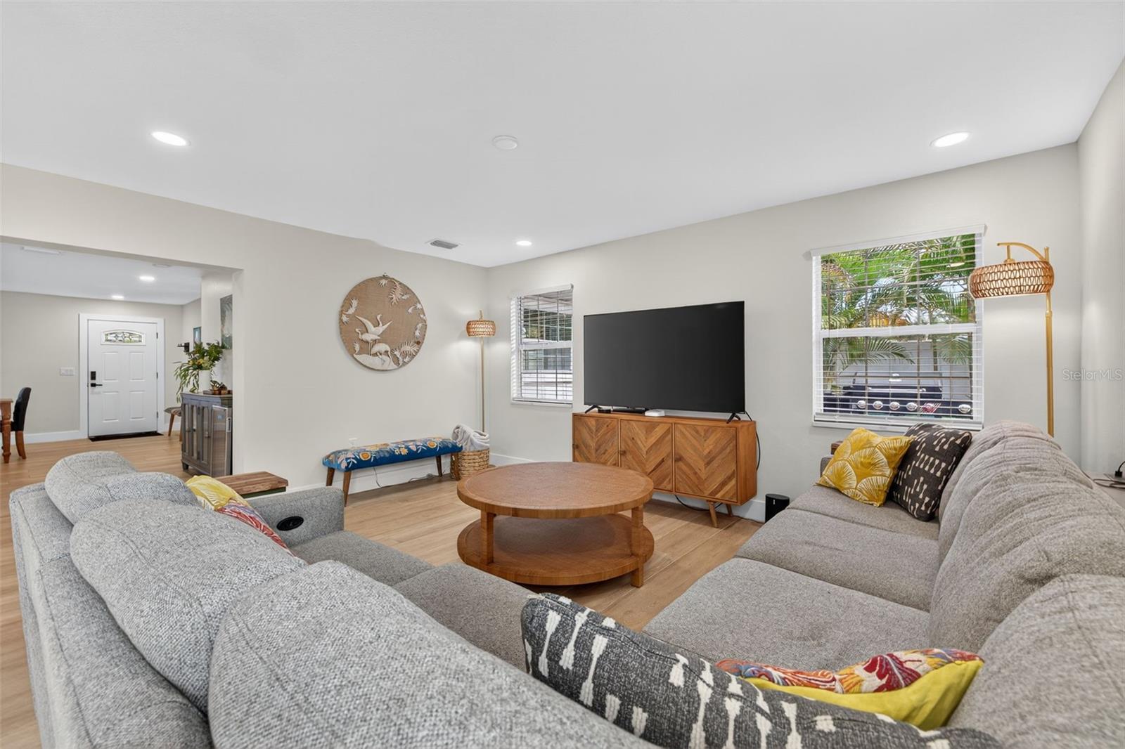 SUN-LIT SHORES - Residential