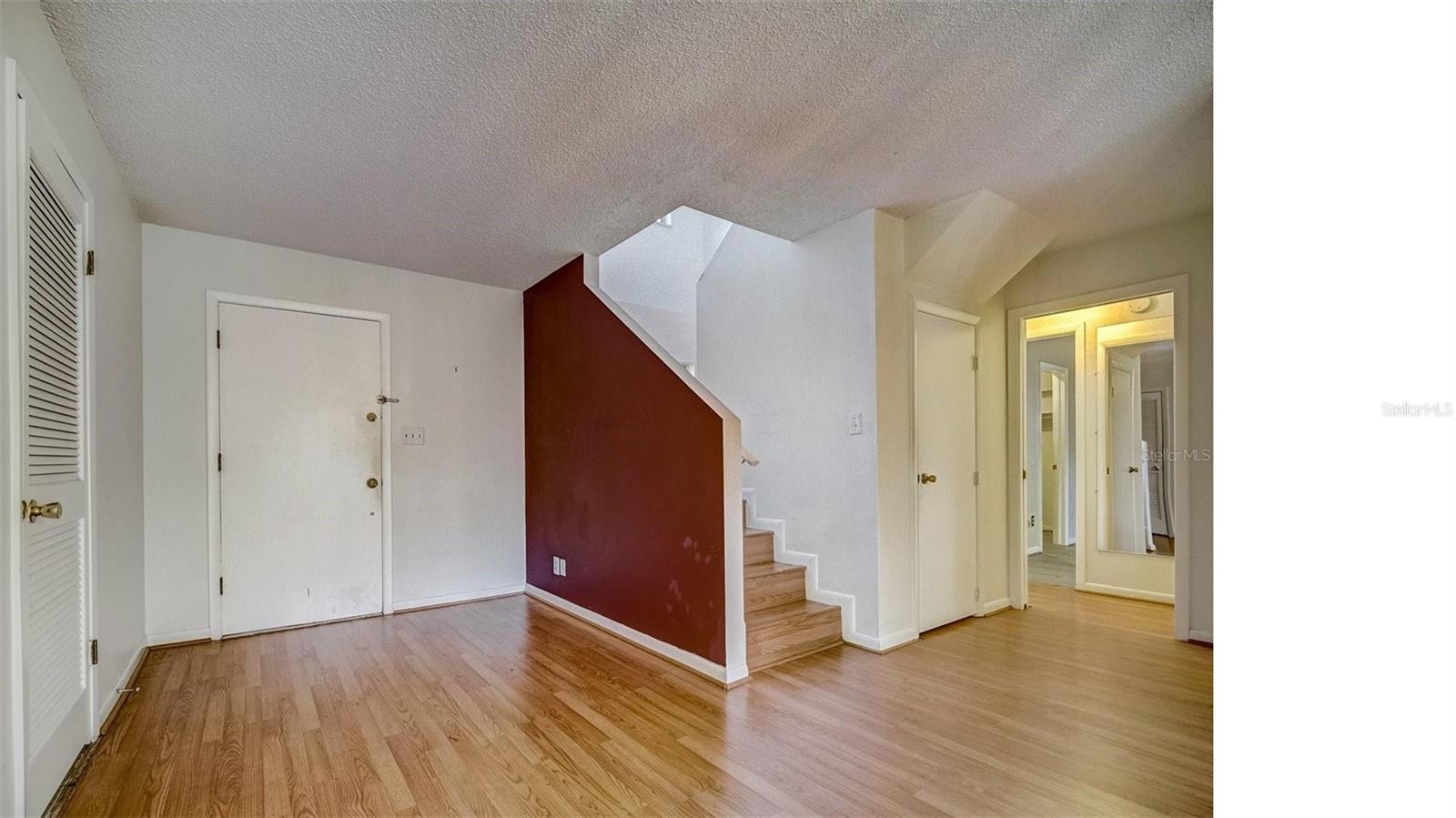 10120 LICHEN COURT