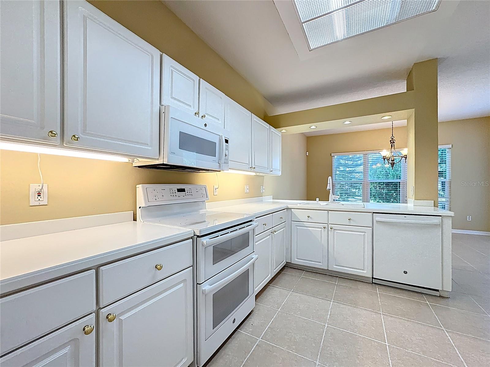 KINGS RIDGE - Residential