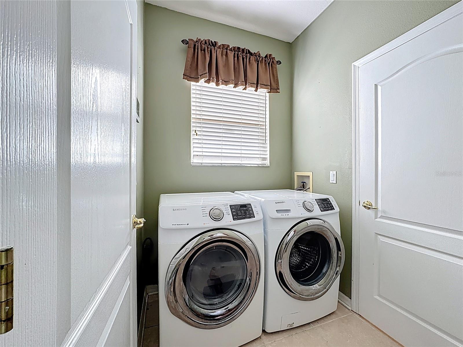 KINGS RIDGE - Residential