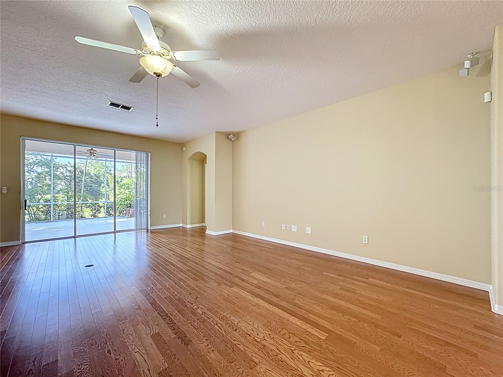 KINGS RIDGE - Residential