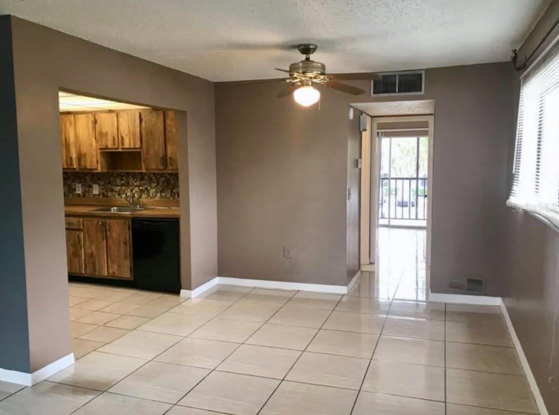 LAKEVIEW CONDO 02 - Residential