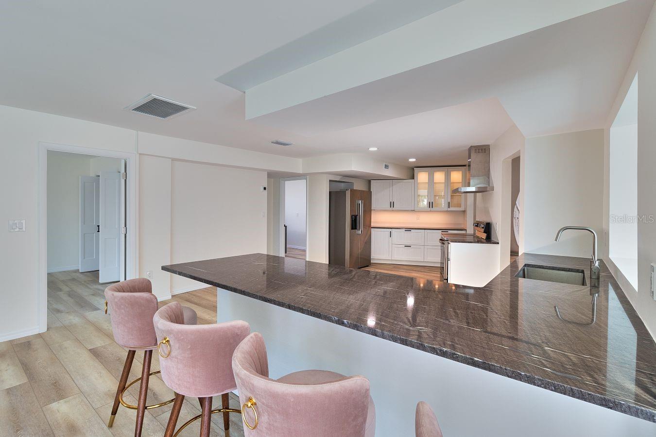 ISLAND ESTATES - Residential