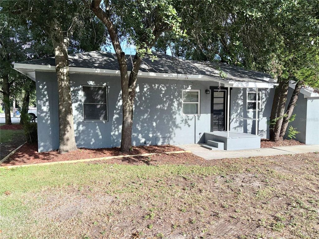 Photo of 1318 W Humphrey Street, Tampa, FL 33604 (MLS # TB8436687)
