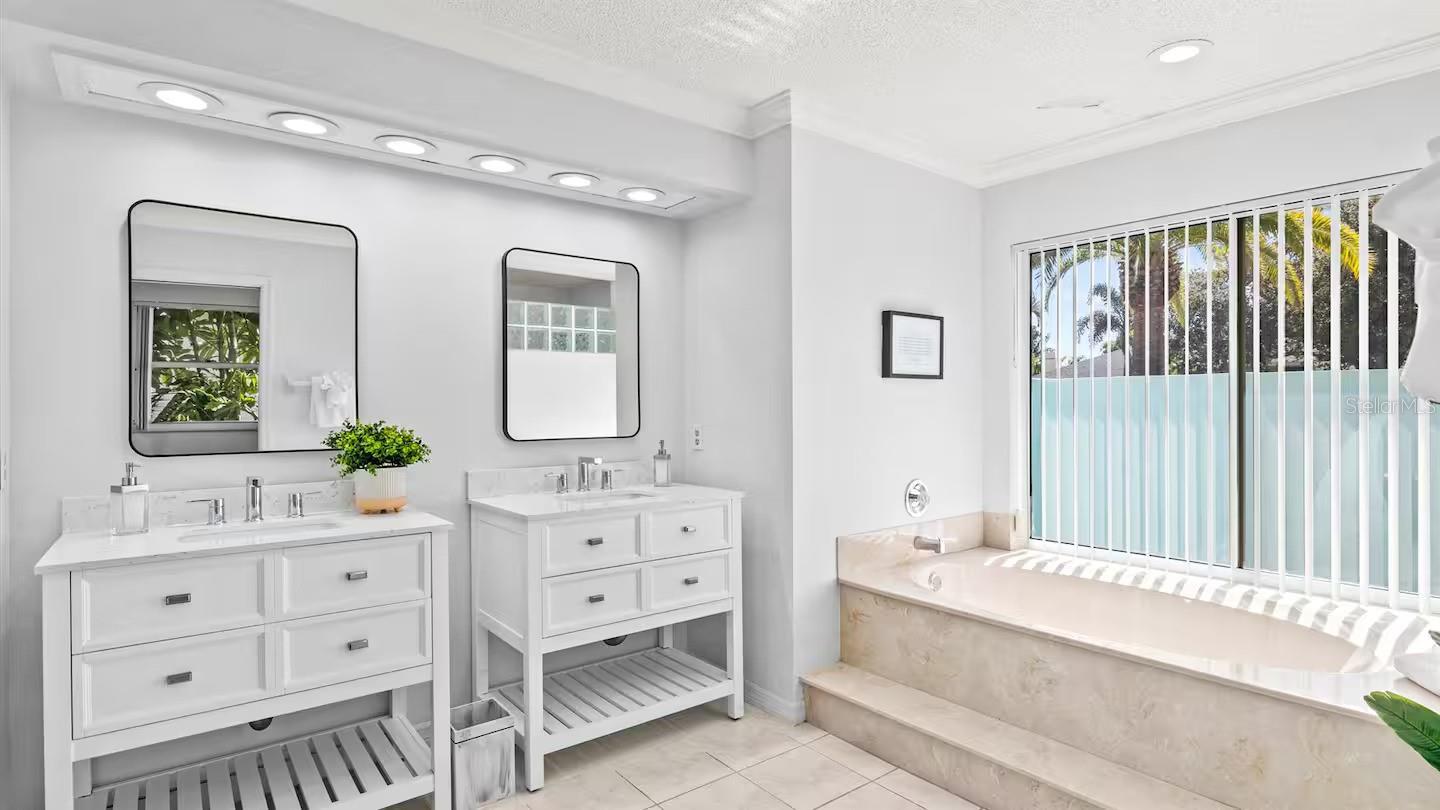 PINE MEADOW - Residential