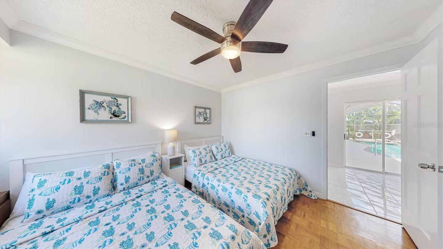 PINE MEADOW - Residential