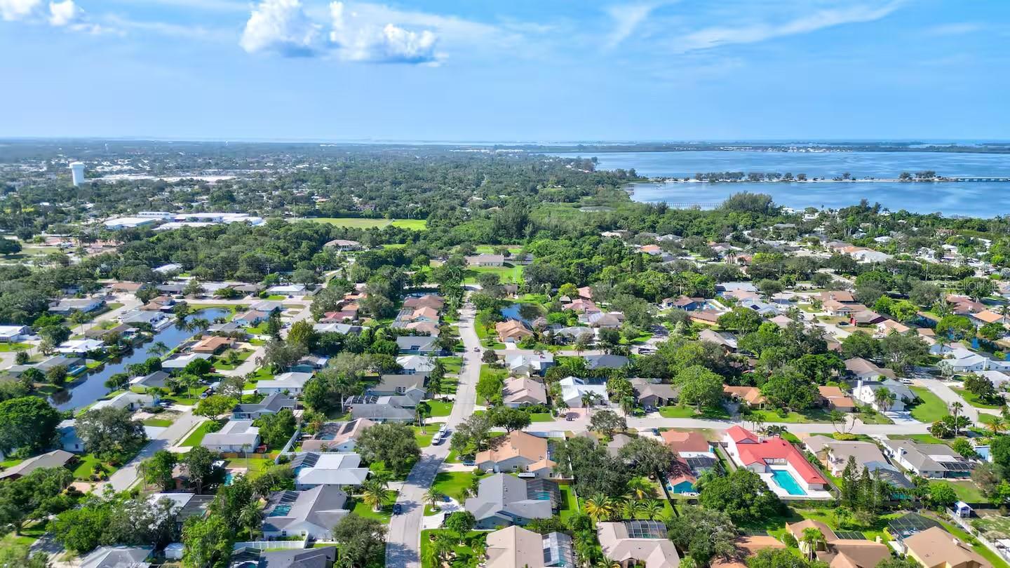 PINE MEADOW - Residential
