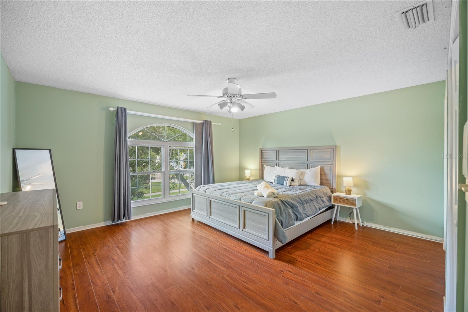 PINE LAKE - Residential