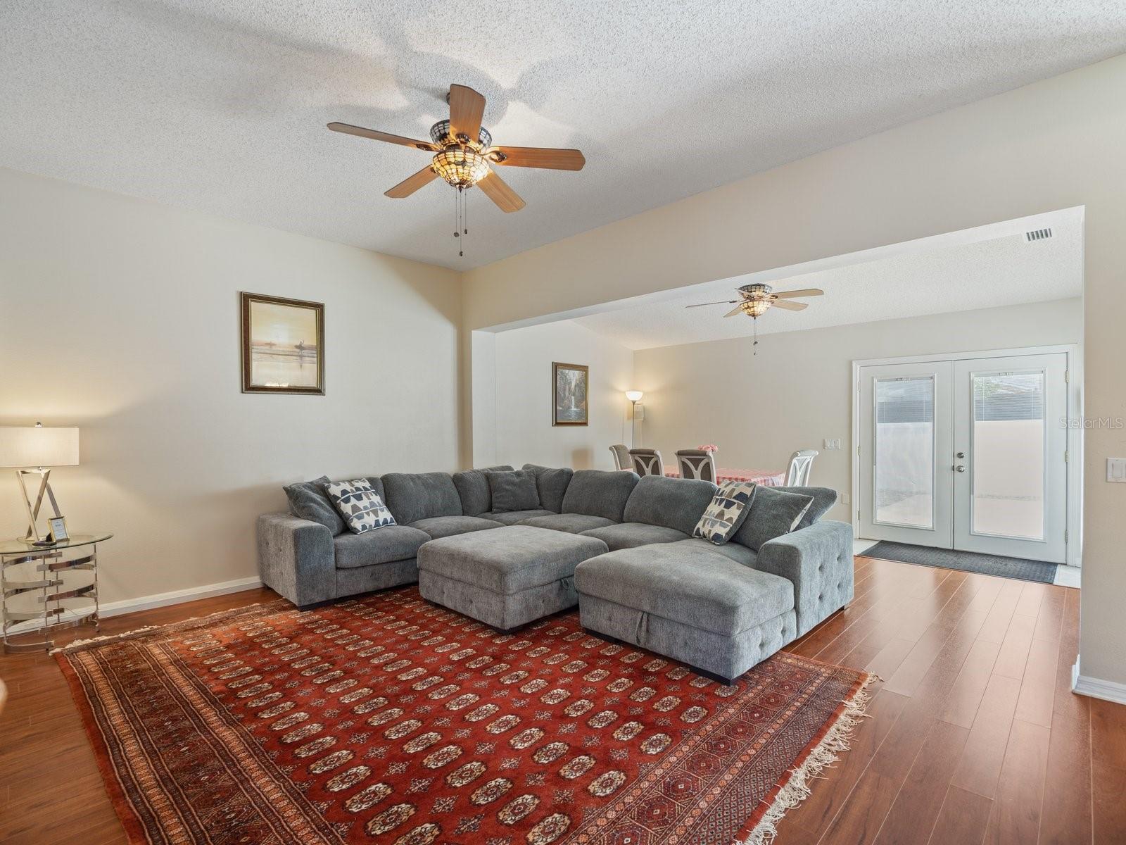 PINE LAKE - Residential