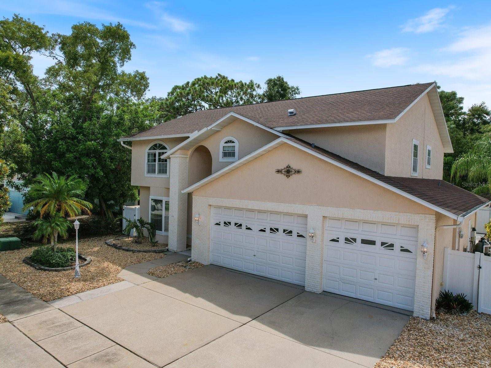 PINE LAKE - Residential