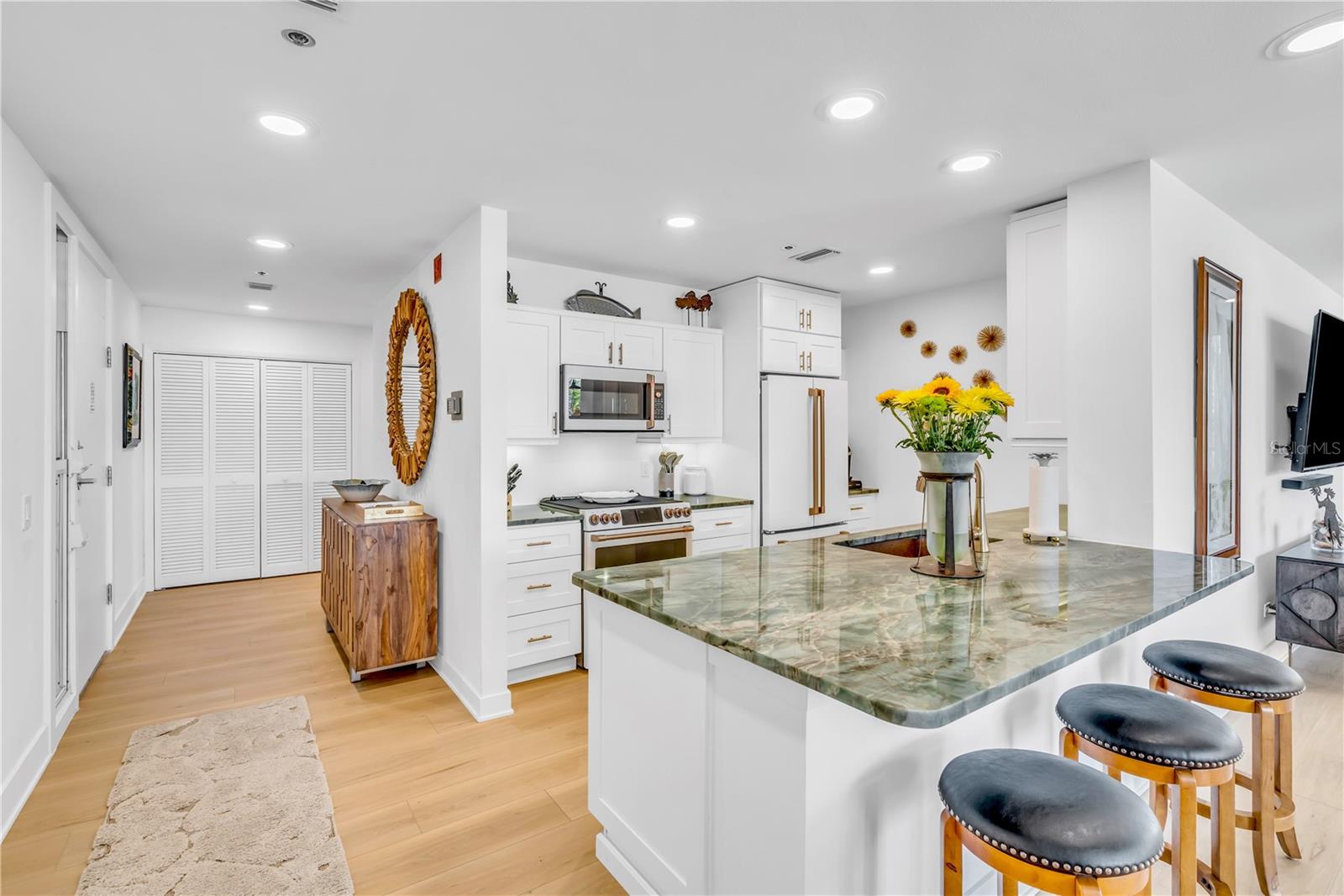 615 DREAM ISLAND PLACE 201