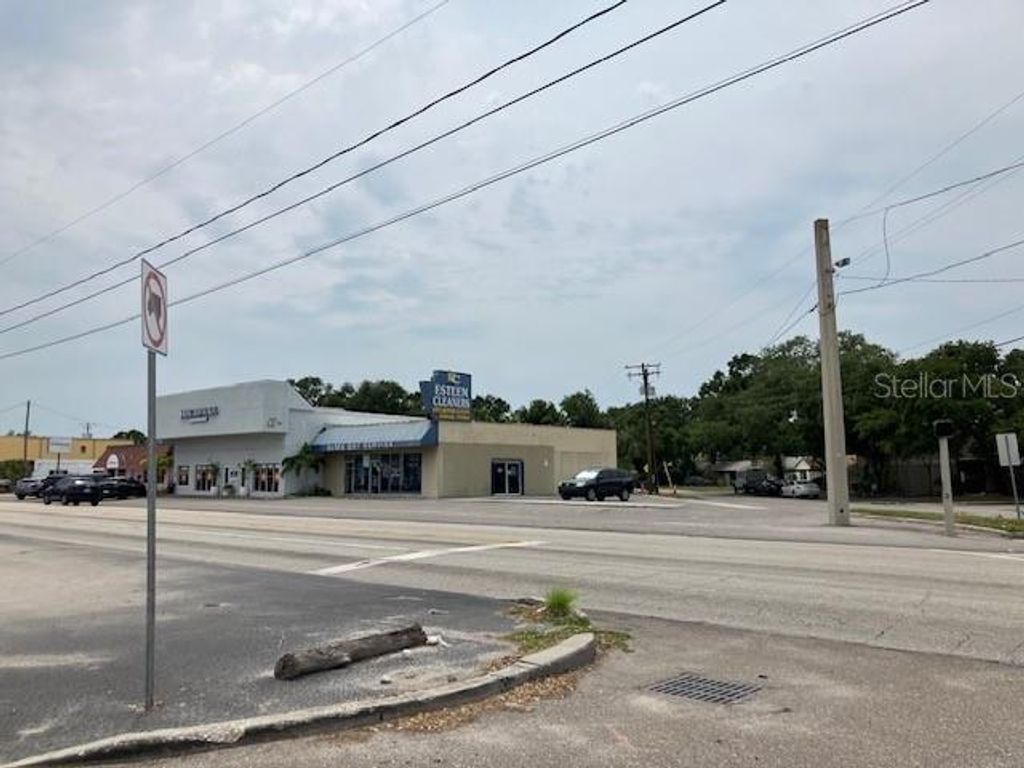 Photo of 4223 Henderson Boulevard, Tampa, FL 33629 (MLS # TB8390242)