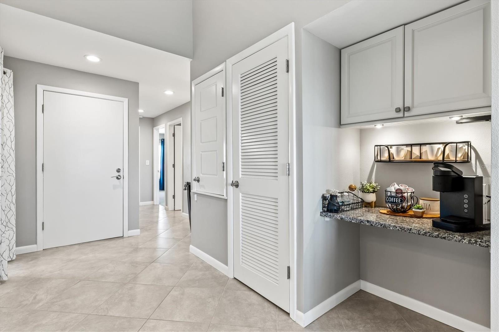 PALMA SOLA HARBOUR SEC 5 - Residential