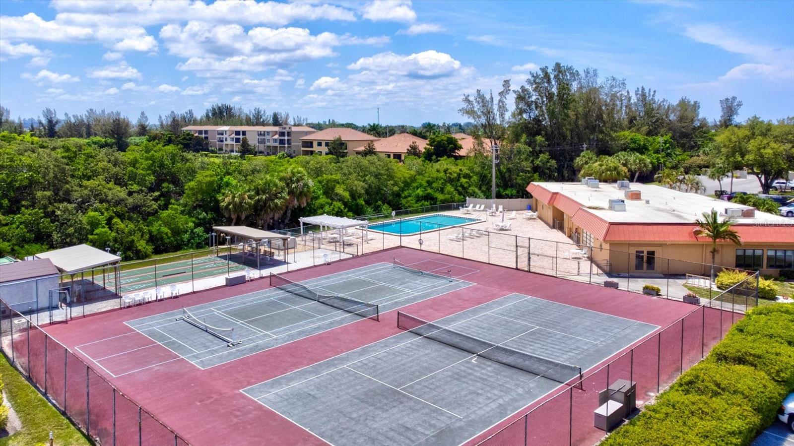 PALMA SOLA HARBOUR SEC 5 - Residential