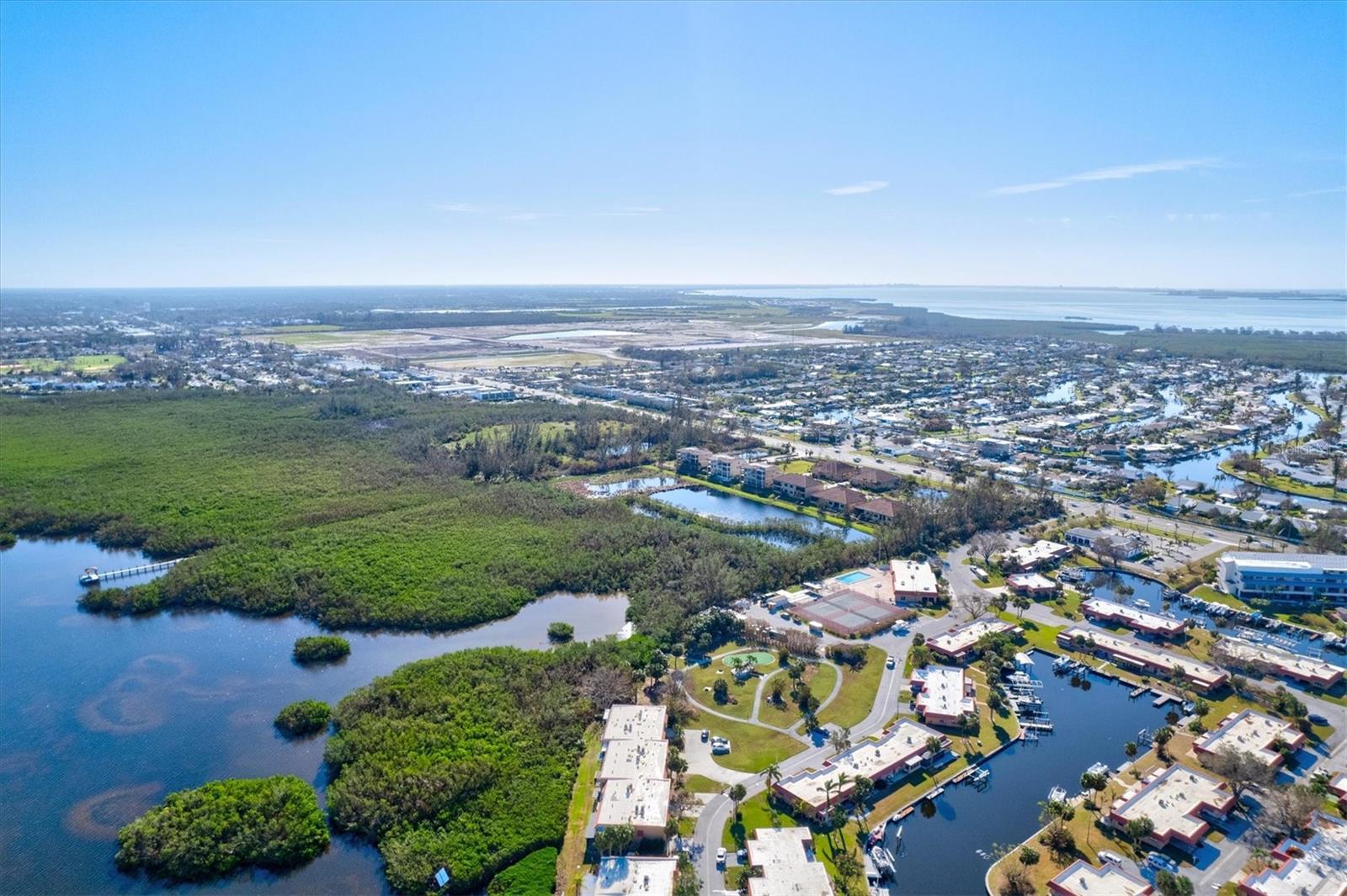 PALMA SOLA HARBOUR SEC 5 - Residential