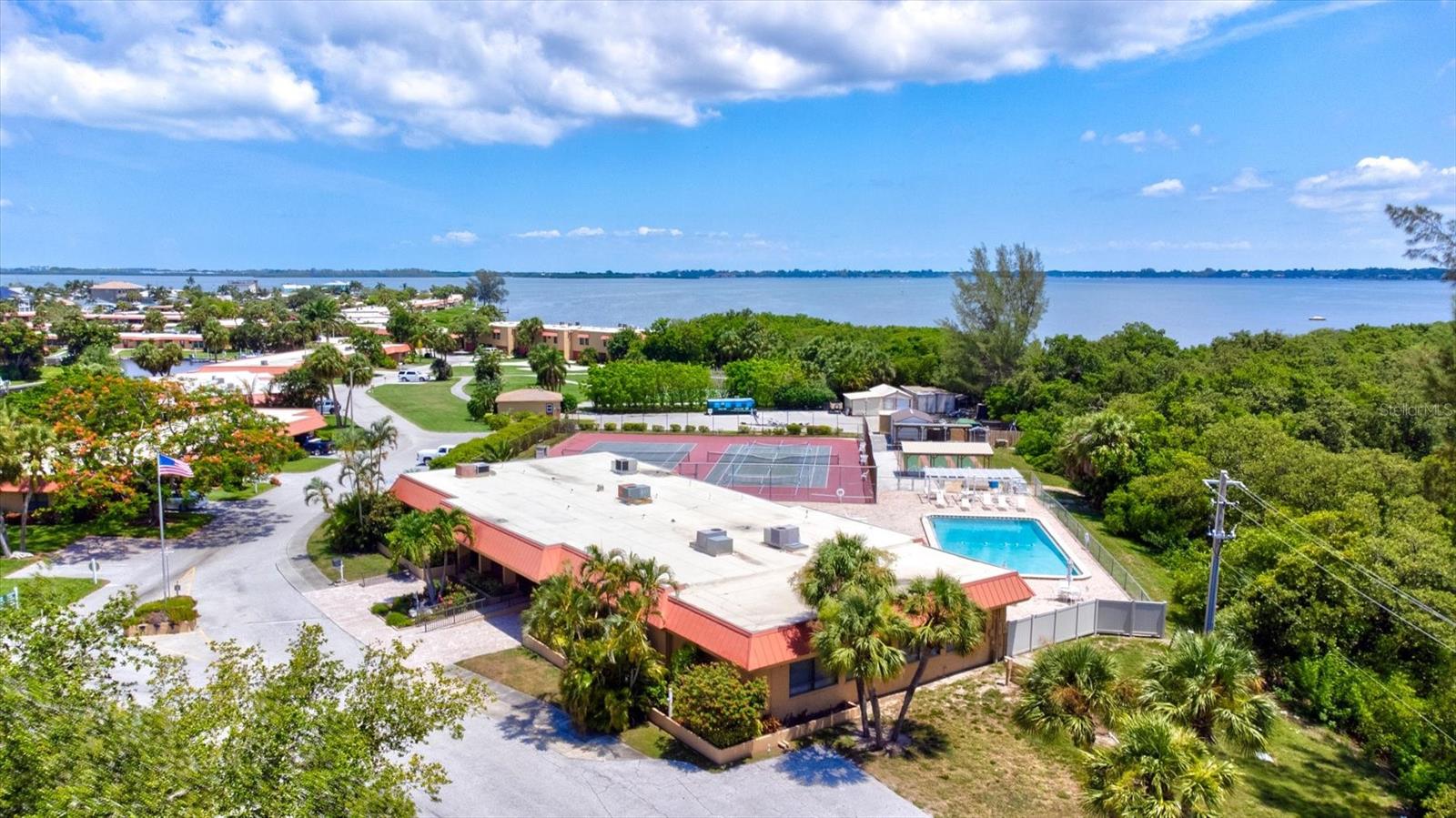 PALMA SOLA HARBOUR SEC 5 - Residential