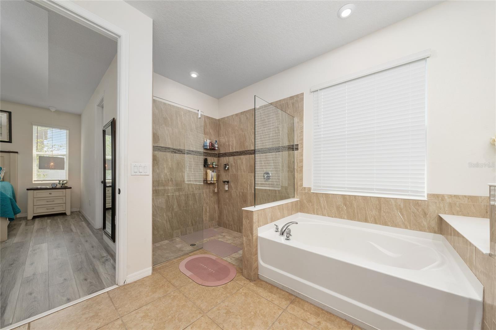 TAPESTRY PH 5 - Residential