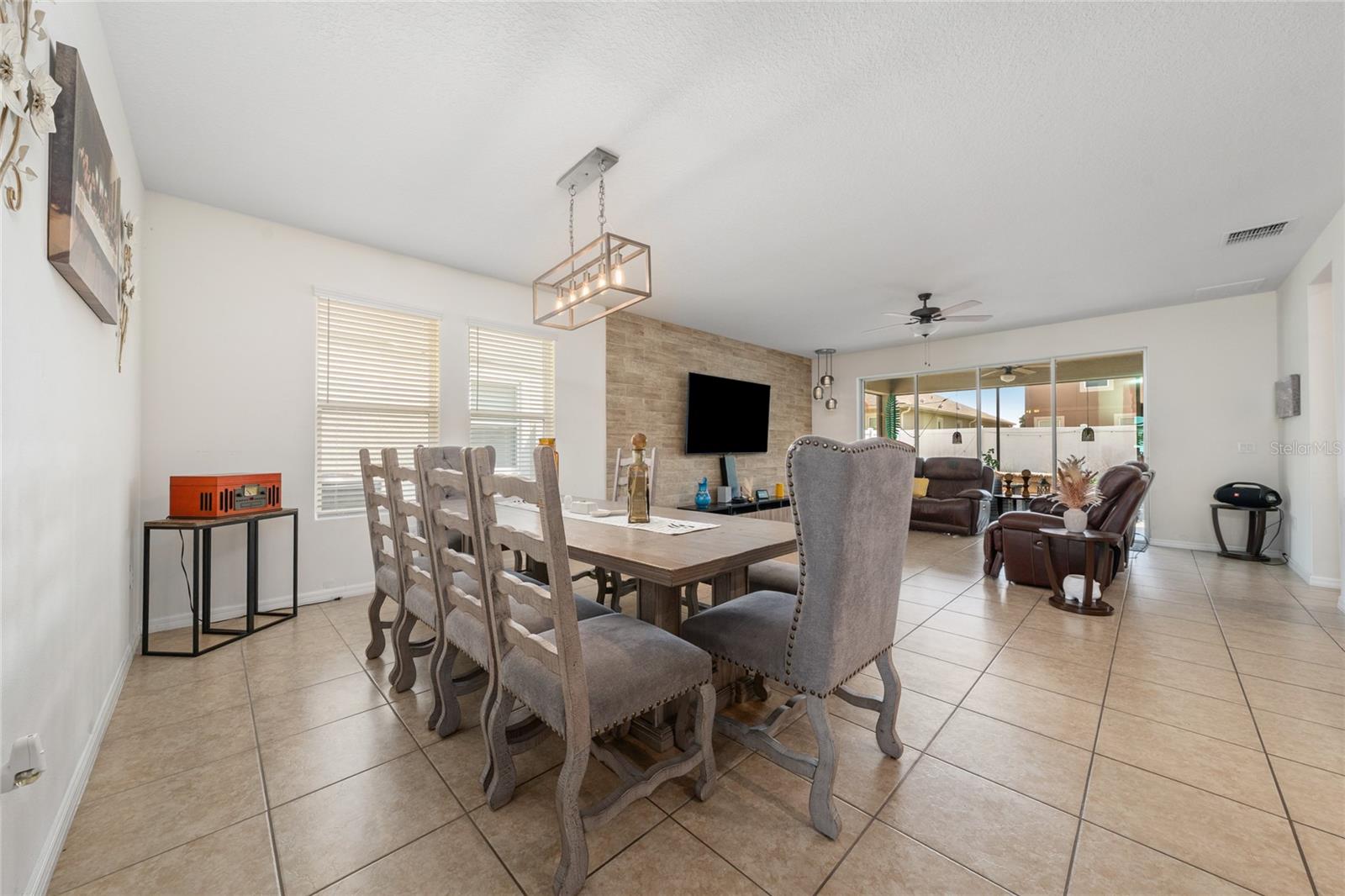 TAPESTRY PH 5 - Residential