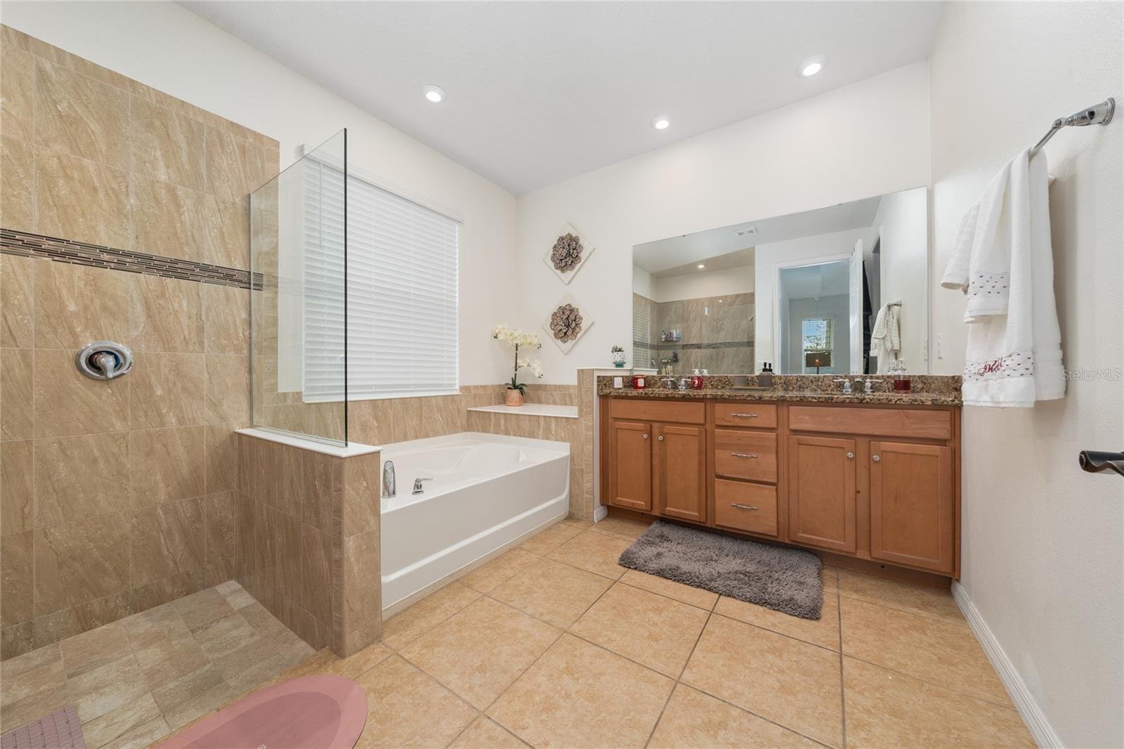 TAPESTRY PH 5 - Residential