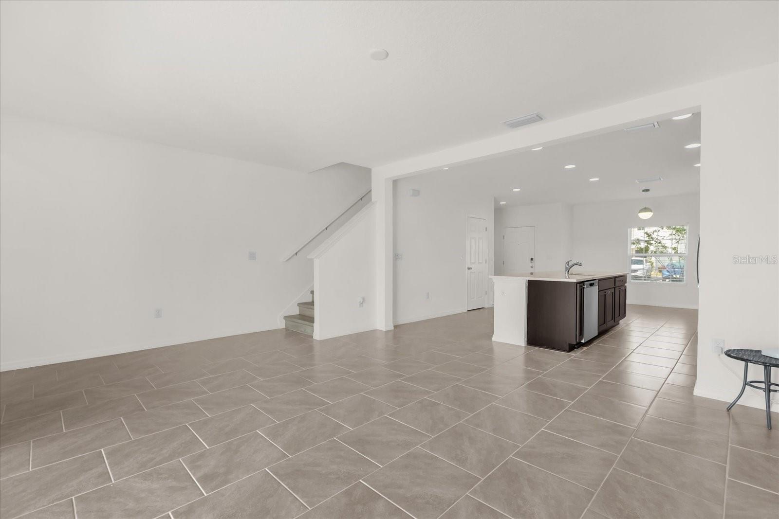 LEGACY LNDGS - Residential Lease