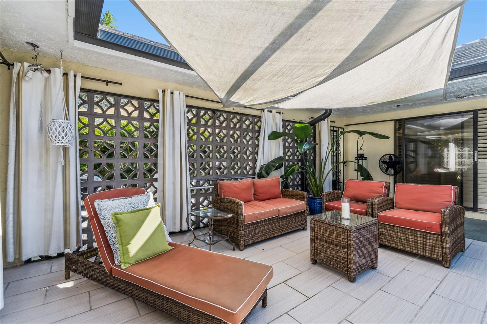 PINELLAS POINT - Residential