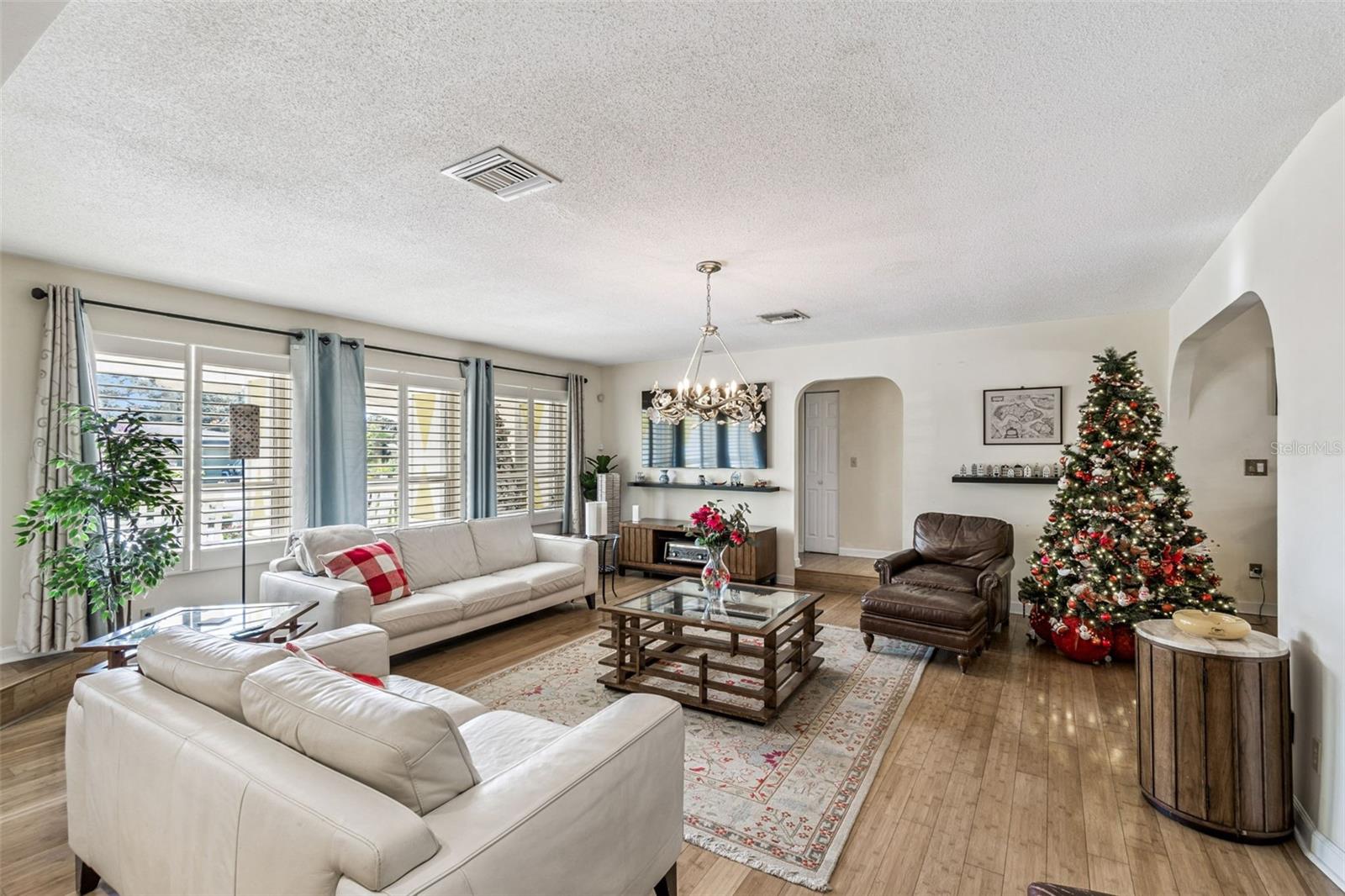 PINELLAS POINT - Residential