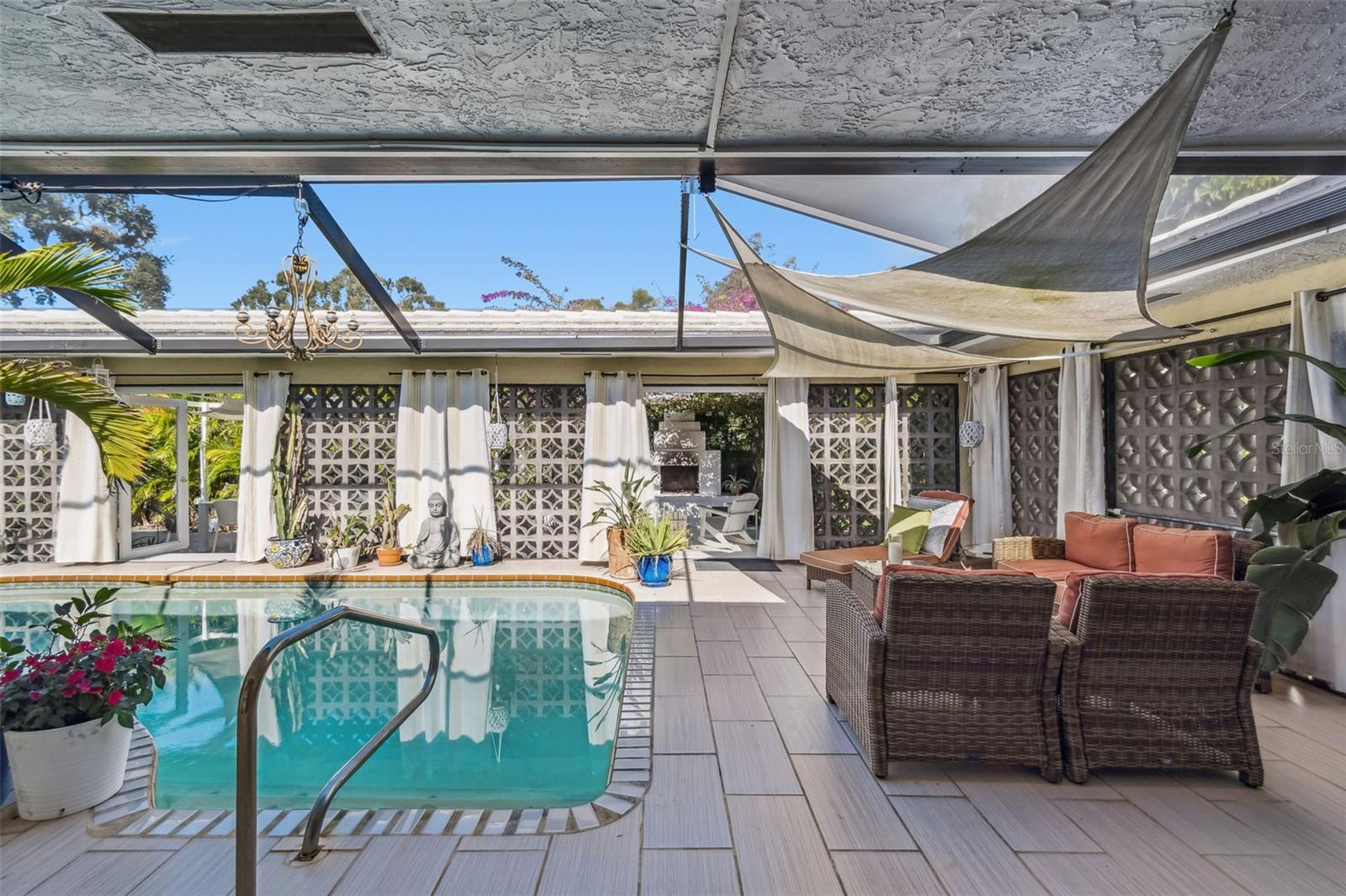 PINELLAS POINT - Residential