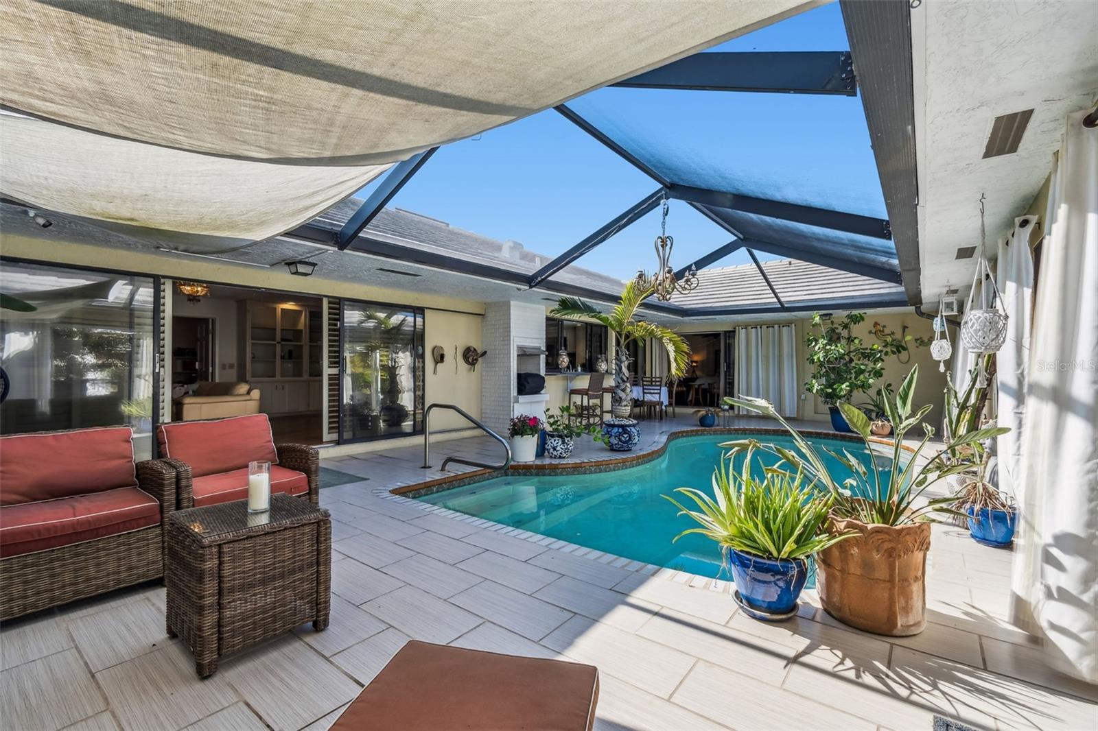 PINELLAS POINT - Residential