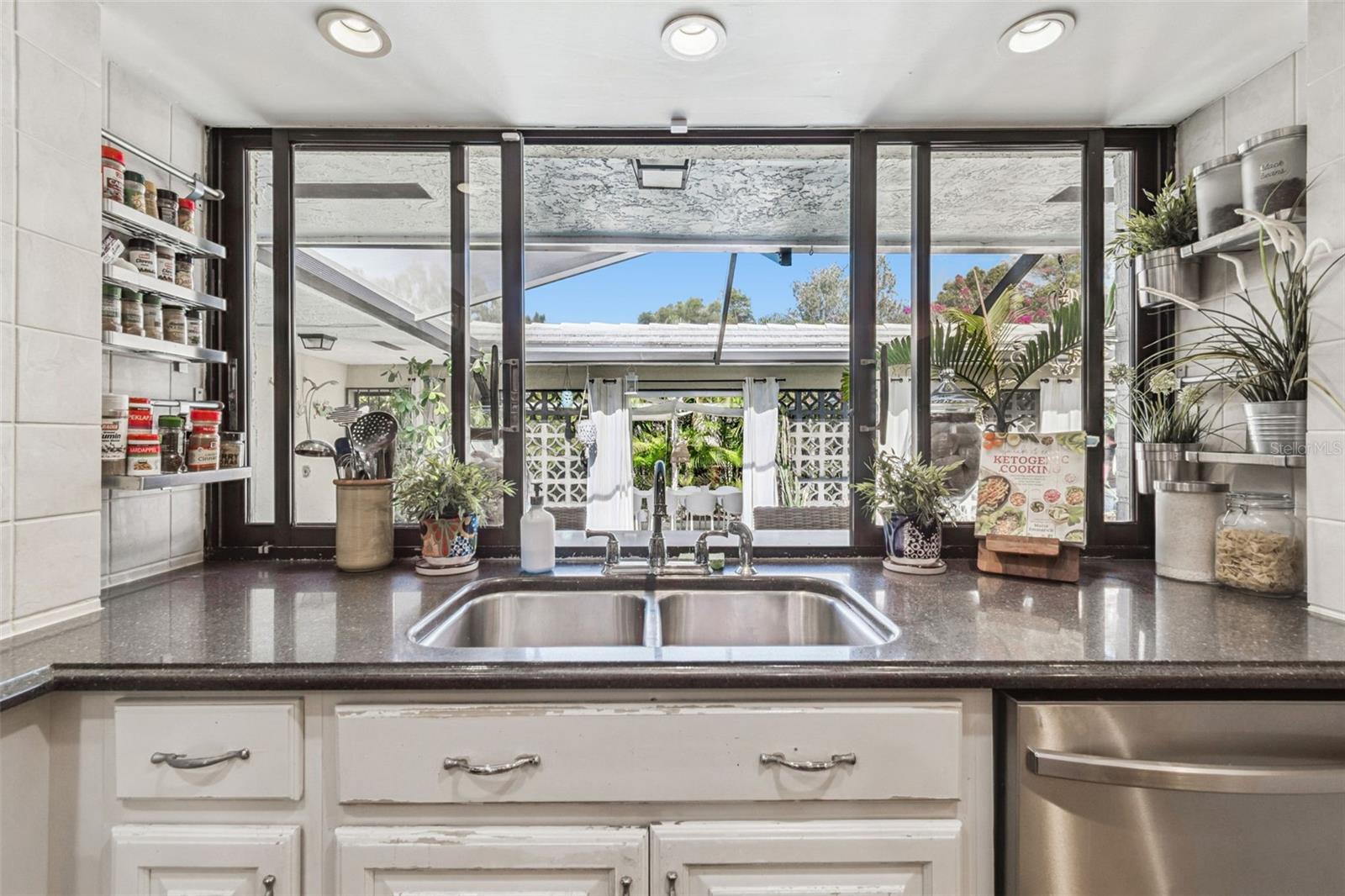 PINELLAS POINT - Residential