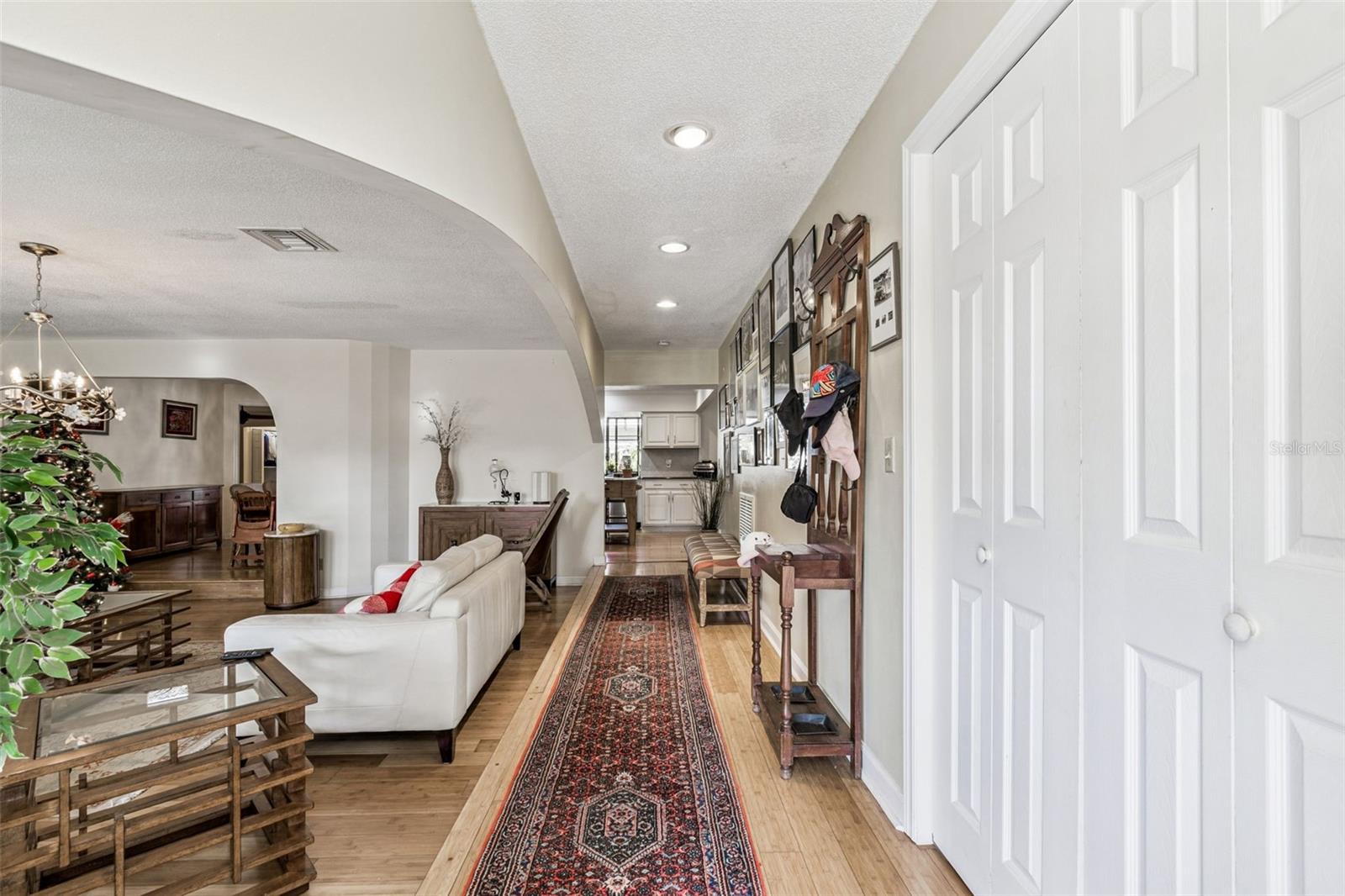 PINELLAS POINT - Residential