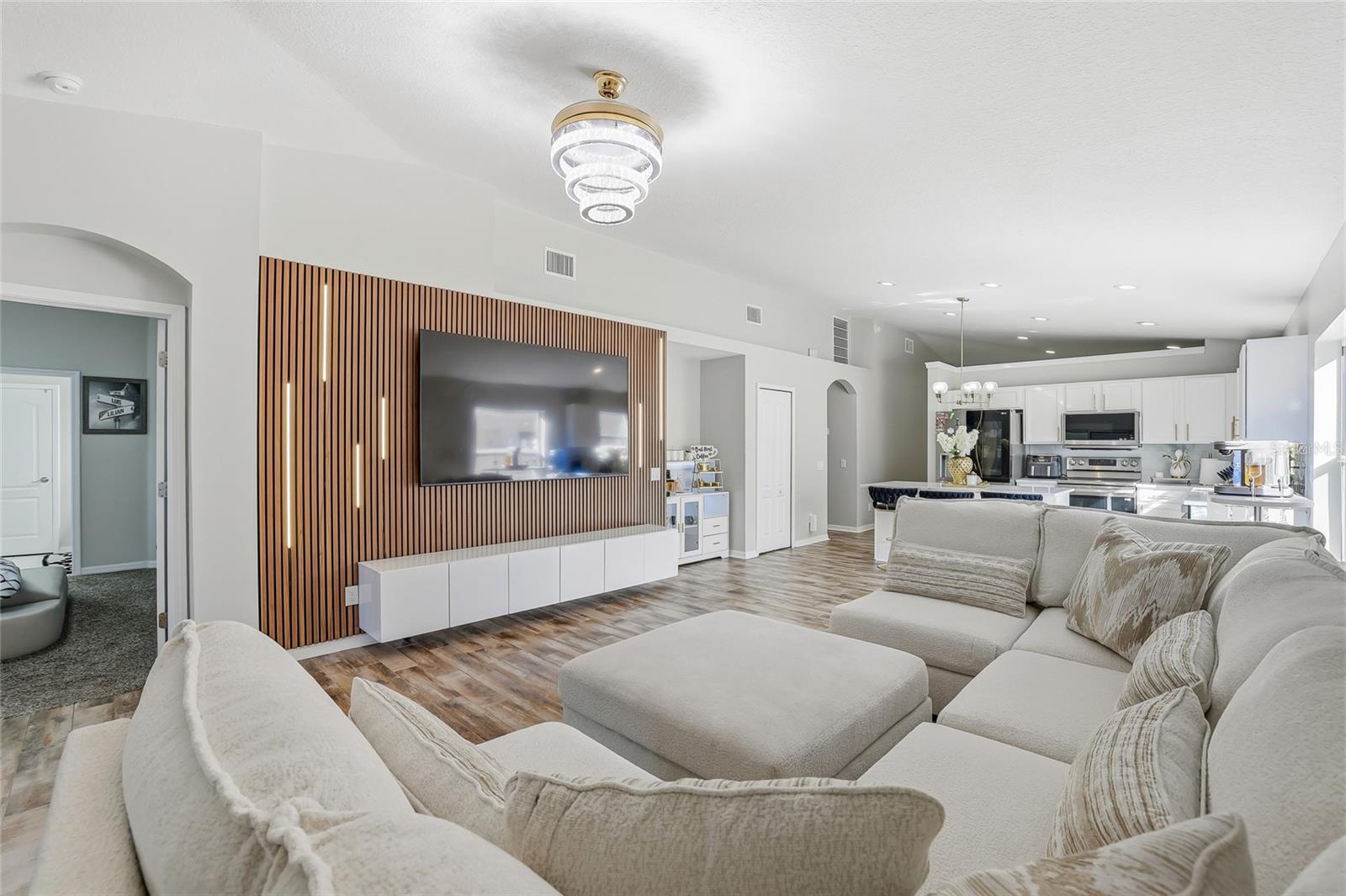 MEADOW POINTE 4 PRCL J - Residential