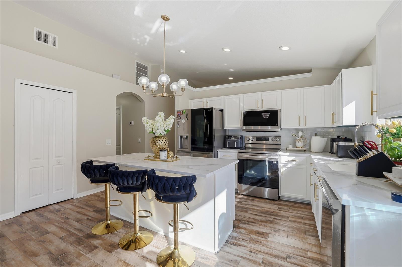 MEADOW POINTE 4 PRCL J - Residential