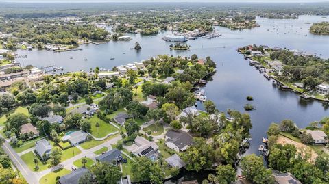 A home in CRYSTAL RIVER