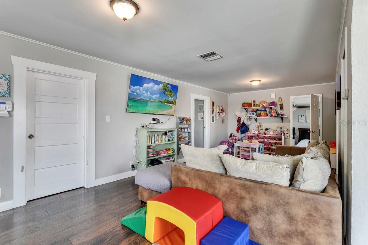 ORANGEDALE PARK - Residential