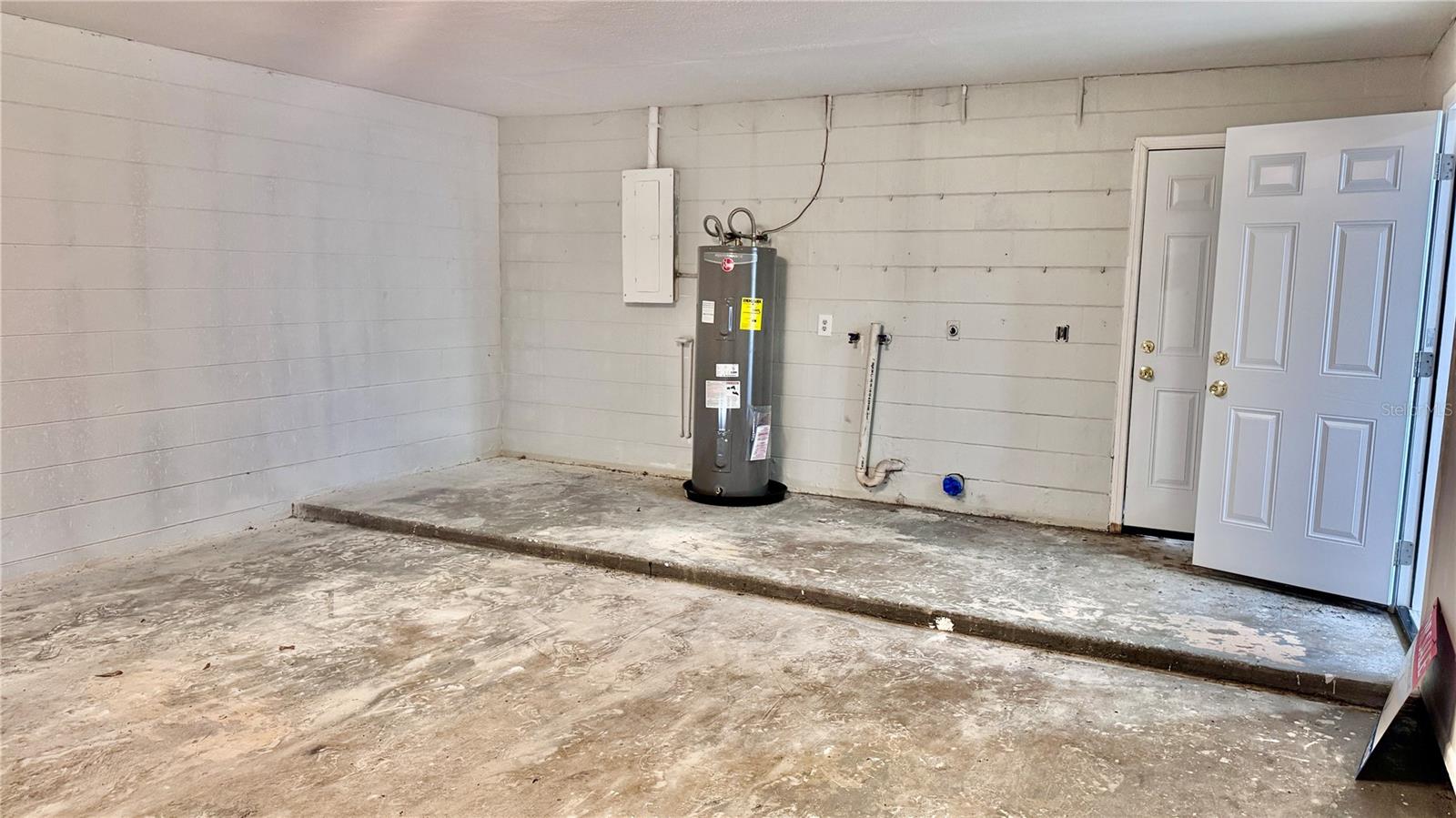 HILL N DALE - Residential