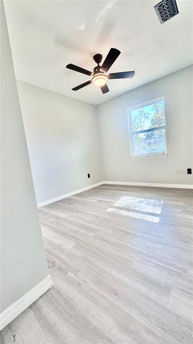 HILL N DALE - Residential