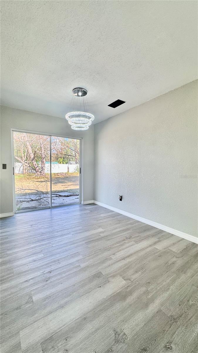 HILL N DALE - Residential