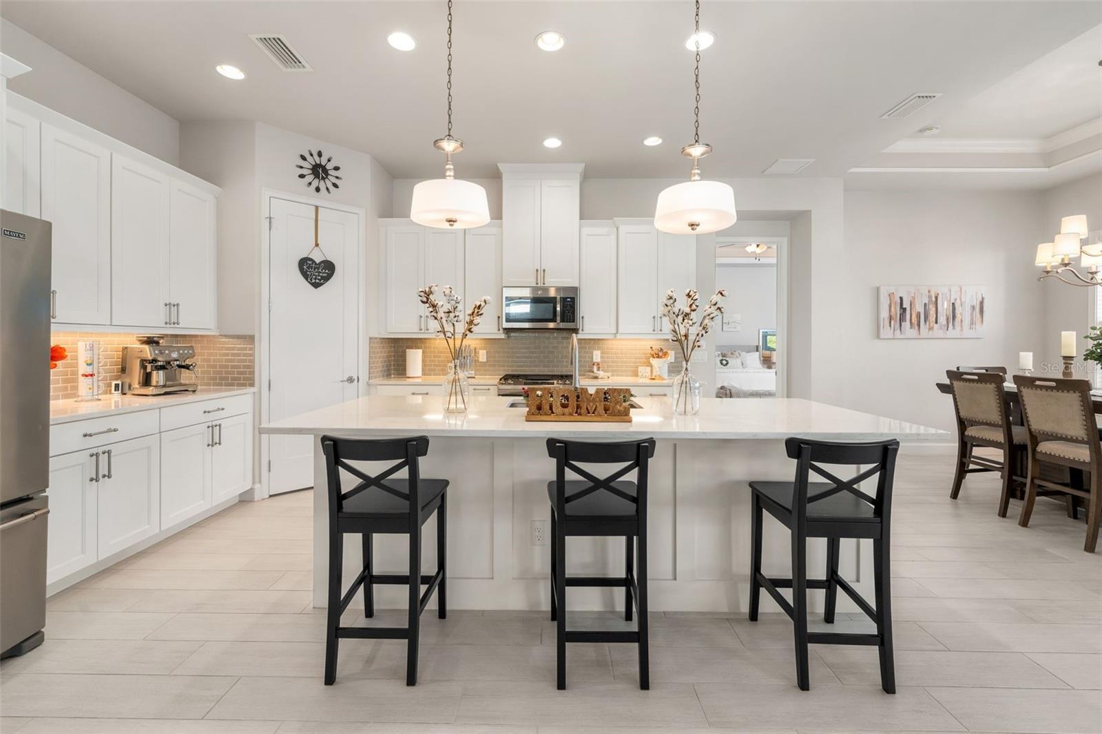 OAKMONT PH 2 PB 32 PG 30 - Residential