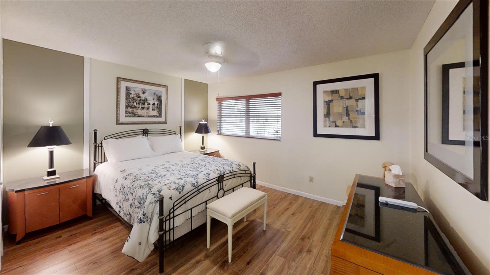 ON TOP OF THE WORLD - Residential Lease