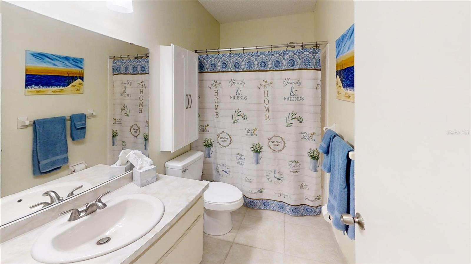 ON TOP OF THE WORLD - Residential Lease