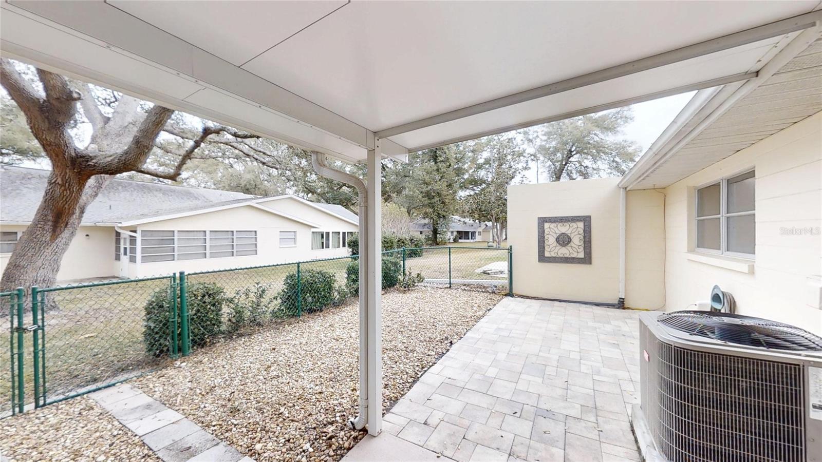 ON TOP OF THE WORLD - Residential Lease