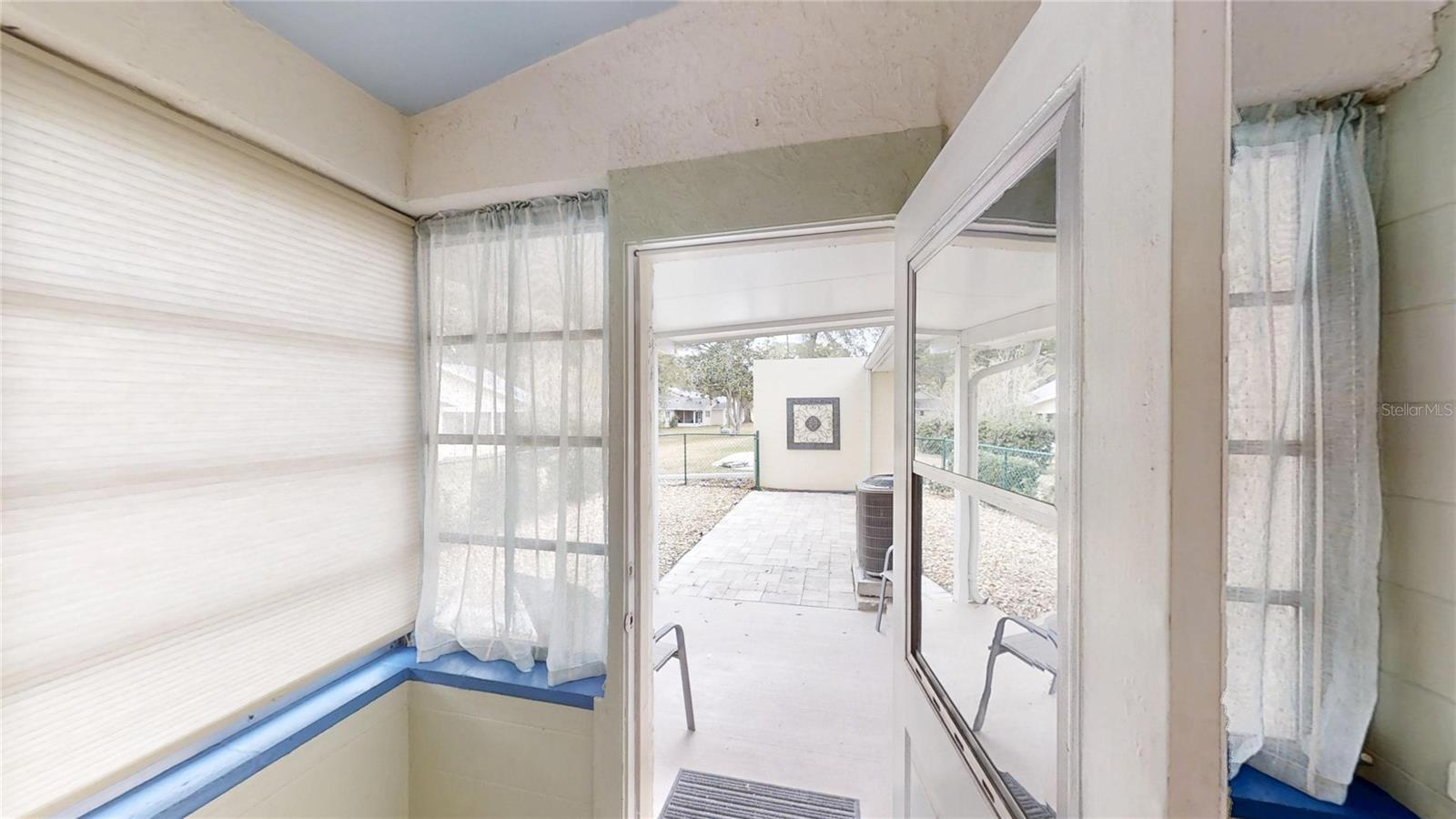 ON TOP OF THE WORLD - Residential Lease