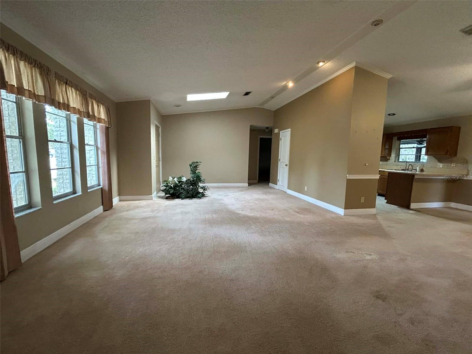 KINGS POINT - Residential