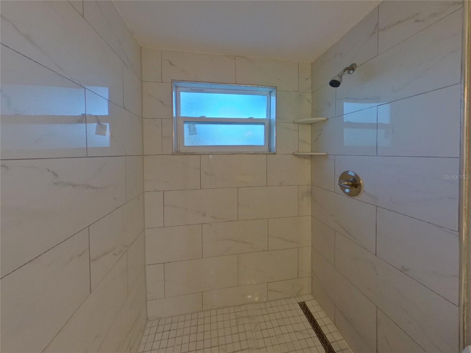 AVON DALE - Residential Lease