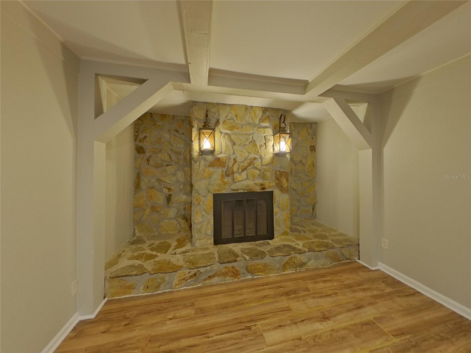 AVON DALE - Residential Lease